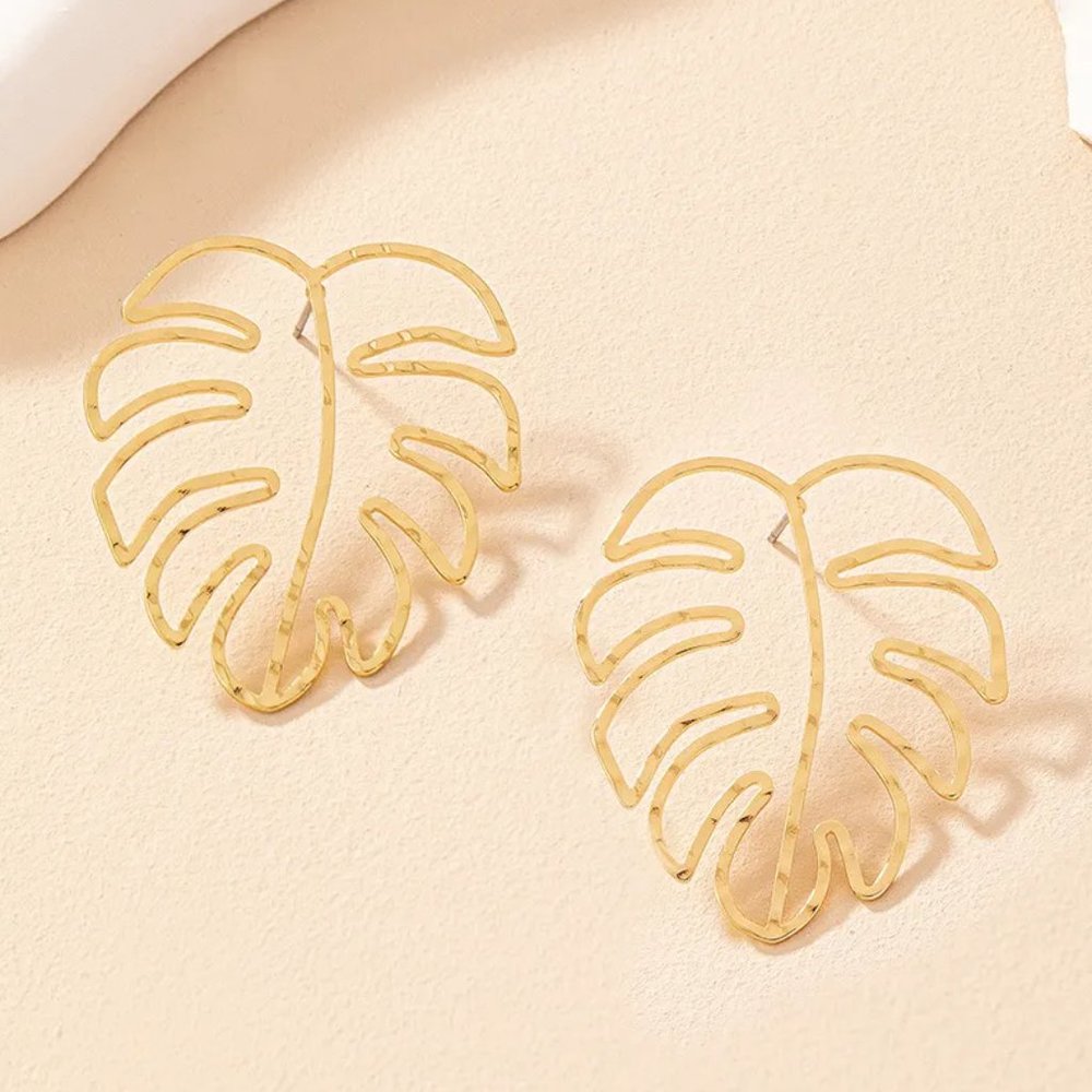 Boho Gold Monstera Leaf Outline Tropical Palm Frond Tree Leaf Stud Earrings NEW - Picture 3 of 5